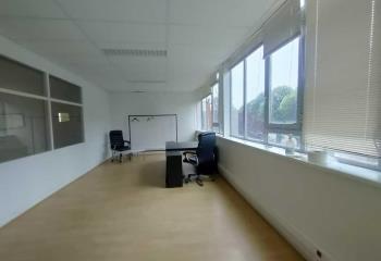 Location bureau Toussus-le-Noble (78117) - 130 m²  à Toussus-le-Noble - 78117