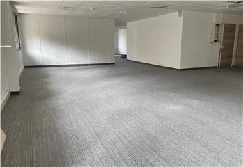 Location bureaux - Sophia Antipolis, proche zone Garbejaire