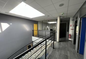 Location bureaux Sud - Proche A7 et voie rapide  à Valence - 26000