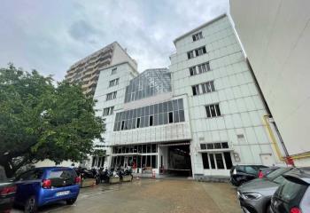 Location bureaux - Proche métro 13 et porte de Brancion  à Vanves - 92170