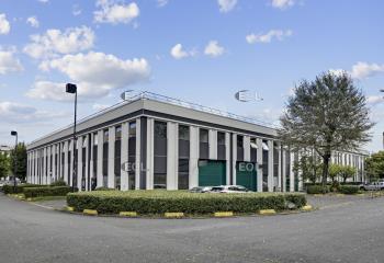 Location bureaux - Proche A86 et RER B  à Verrières-le-Buisson - 91370