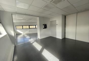 Location bureau - Proche périphérique et bus  à Vertou - 44120