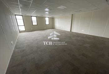 Location bureaux - Proche périphérique de Nantes  à Vertou - 44120