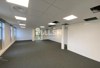 Location bureaux - Proche centre-ville, gare et autoroutes