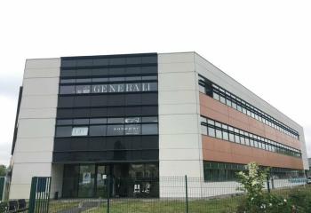 Location bureaux - Proche rocade, bus et tram  à Villenave-d'Ornon - 33140