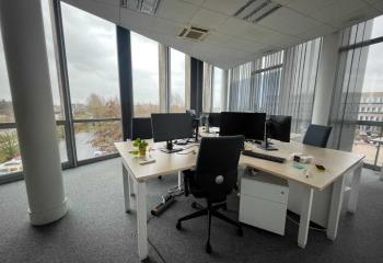 Location bureaux, proche autoroutes, métro et gare  à Villeneuve-d'Ascq - 59491