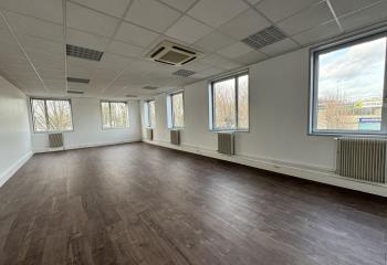 Location bureaux - Proche Aéroport et RER B  à Villepinte - 93420