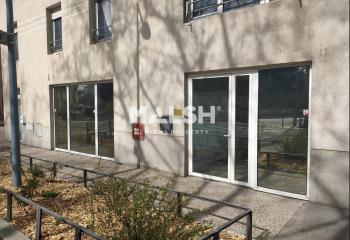 Location bureaux - Proche gare Part-Dieu, bus, métro et tram  à Villeurbanne - 69100