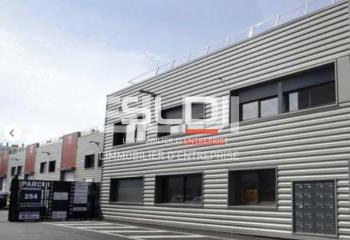 Location bureaux - Proche métro Flachet et périphérique  à Villeurbanne - 69100