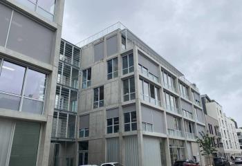 Location bureaux - Proche centre-ville, tram, métro et gare Part-Dieu  à Villeurbanne - 69100