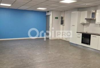 Location bureaux - Centre-ville, proche bus  à Villeurbanne - 69100