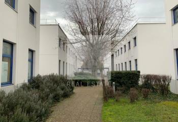 Location bureaux - Proche périphérique Laurent Bonnevay  à Villeurbanne - 69100