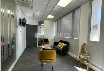 Location bureaux - Parc de la Tête d'Or, proche transports  à Villeurbanne - 69100