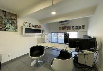 Location bureaux - Proche tram T1 et T4  à Villeurbanne - 69100