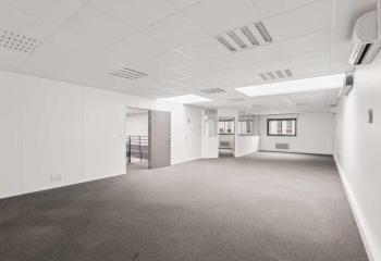 Location bureau Villeurbanne (69100) - 798 m²  à Villeurbanne - 69100