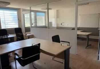 Location bureaux - Proximité A7 et D20  à Vitrolles - 13127