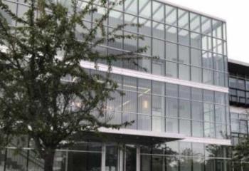 Location bureau Voisins-le-Bretonneux (78960) - 840 m²  à Voisins-le-Bretonneux - 78960