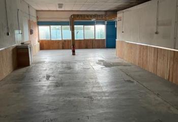 Local commercial à louer - Parking et jardin  à Allonnes - 72700