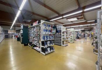 Location local commercial - Sud de Bordeaux  à Beautiran - 33640