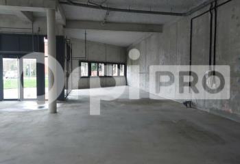 Location local commercial Beauvais (60000) - 112 m²  à Beauvais - 60000