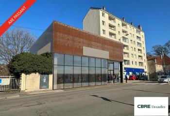 Location local commercial - Rue de Dole  à Besançon - 25000