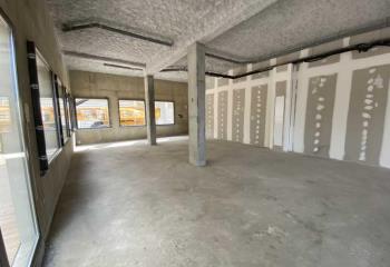 Location local commercial Bordeaux (33100) - 326 m²  à Bordeaux - 33000
