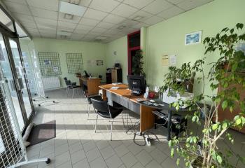 Location local commercial Bresles (60510) - 50 m²  à Bresles - 60510