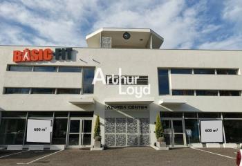 Location local commercial Cagnes-sur-Mer (06800) - 1200 m²  à Cagnes-sur-Mer - 06800