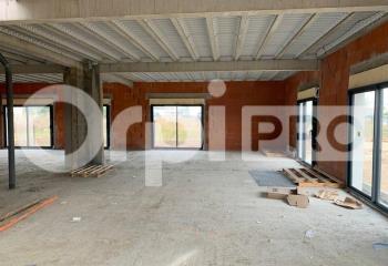 Location local commercial Calvisson (30420) - 233 m²