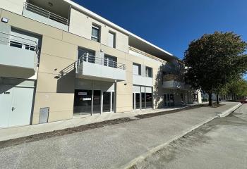 Location local commercial Carbon-Blanc (33560) - 60 m²