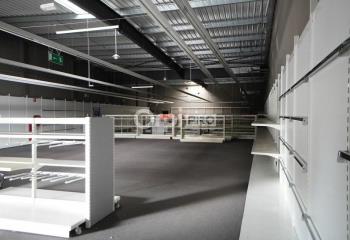 Location local commercial Dole (39100) - 800 m²  à Dole - 39100