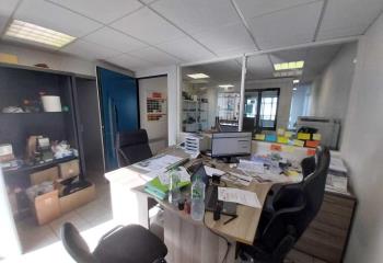 Location local commercial Eysines (33320) - 53 m²
