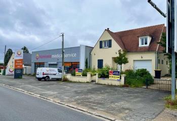 Location local commercial Fleury-les-Aubrais (45400) - 220 m²  à Fleury-les-Aubrais - 45400