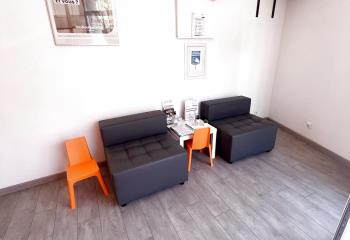 Location local commercial Hyères (83400) - 92 m²  à Hyères - 83400