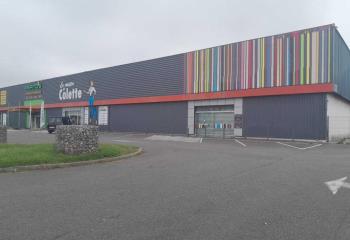 Location local commercial Ibos (65420) - 345 m²  à Ibos - 65420