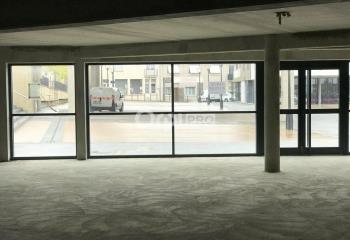 Location local commercial Isle (87170) - 160 m²  à Isle - 87170