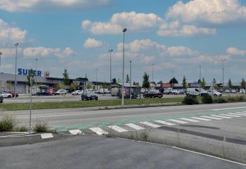 Location local commercial - Retail Park Super U  à La Chapelle-Glain - 44670