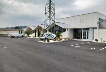 Location local commercial Lons (64140) - 550 m²  à Lons - 64140