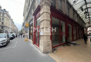 Local commercial à louer - Presqu'île, proche métro  à Lyon 2 - 69002