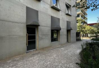 Local commercial à louer - Quartier Confluence  à Lyon 2 - 69002