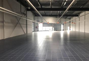 Location local commercial Méru (60110) - 853 m²