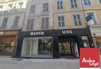Local commercial à louer centre-ville - Rue passante  à Montélimar - 26200
