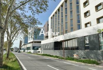 Location local commercial NICE (06200) - 496 m²  à Nice - 06000
