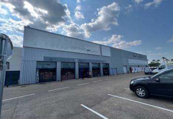 Location local commercial - Zone Carré Sud  à Nîmes - 30000