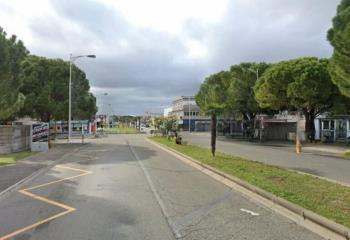 Local commercial à louer - Zone commerciale Ville Active  à Nîmes - 30000