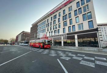 Local commercial à louer - Triangle de la Gare  à Nîmes - 30000