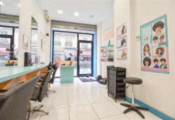 Location local commercial Paris 16 (75016) - 57 m²  à Paris 16 - 75016