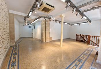 Location local commercial Paris 8 (75008) - 126 m²  à Paris 8 - 75008