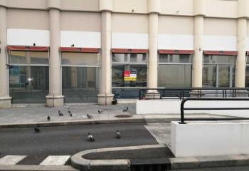 Location local commercial Pau (64000) - 252 m²  à Pau - 64000