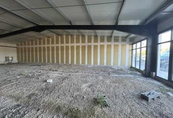 Location local commercial - Polygone Nord  à Perpignan - 66000
